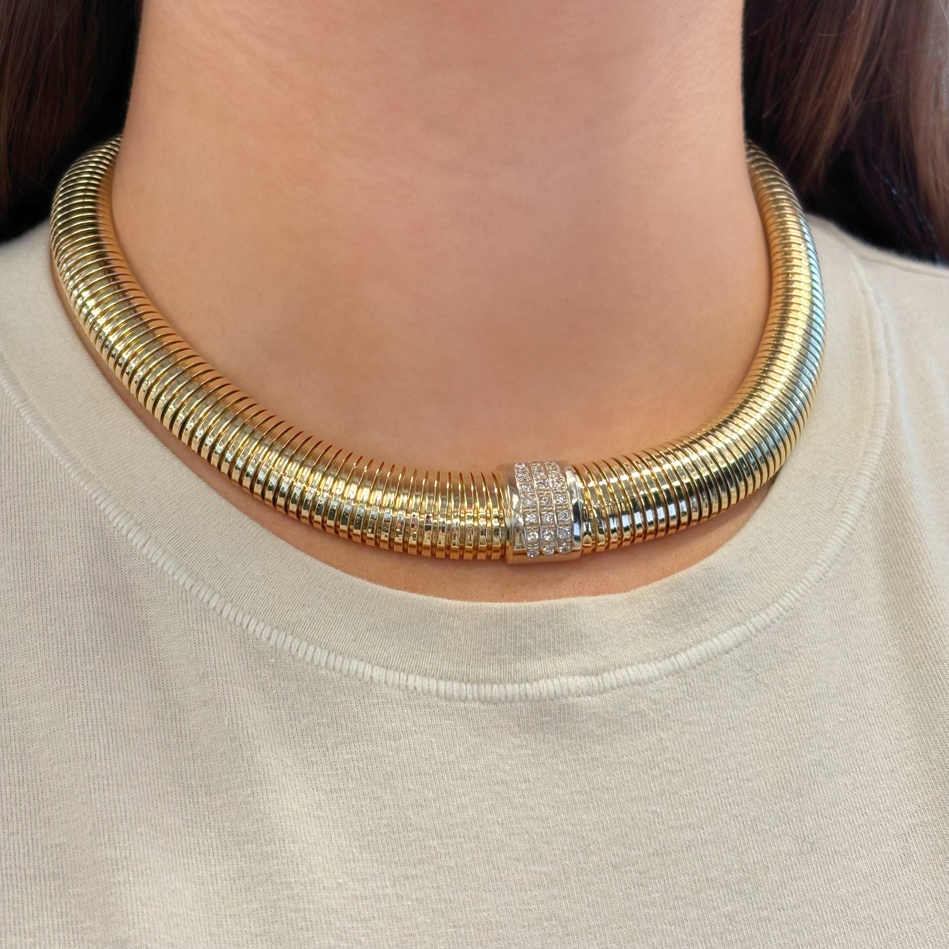 Tubogas Collar with Diamond Center