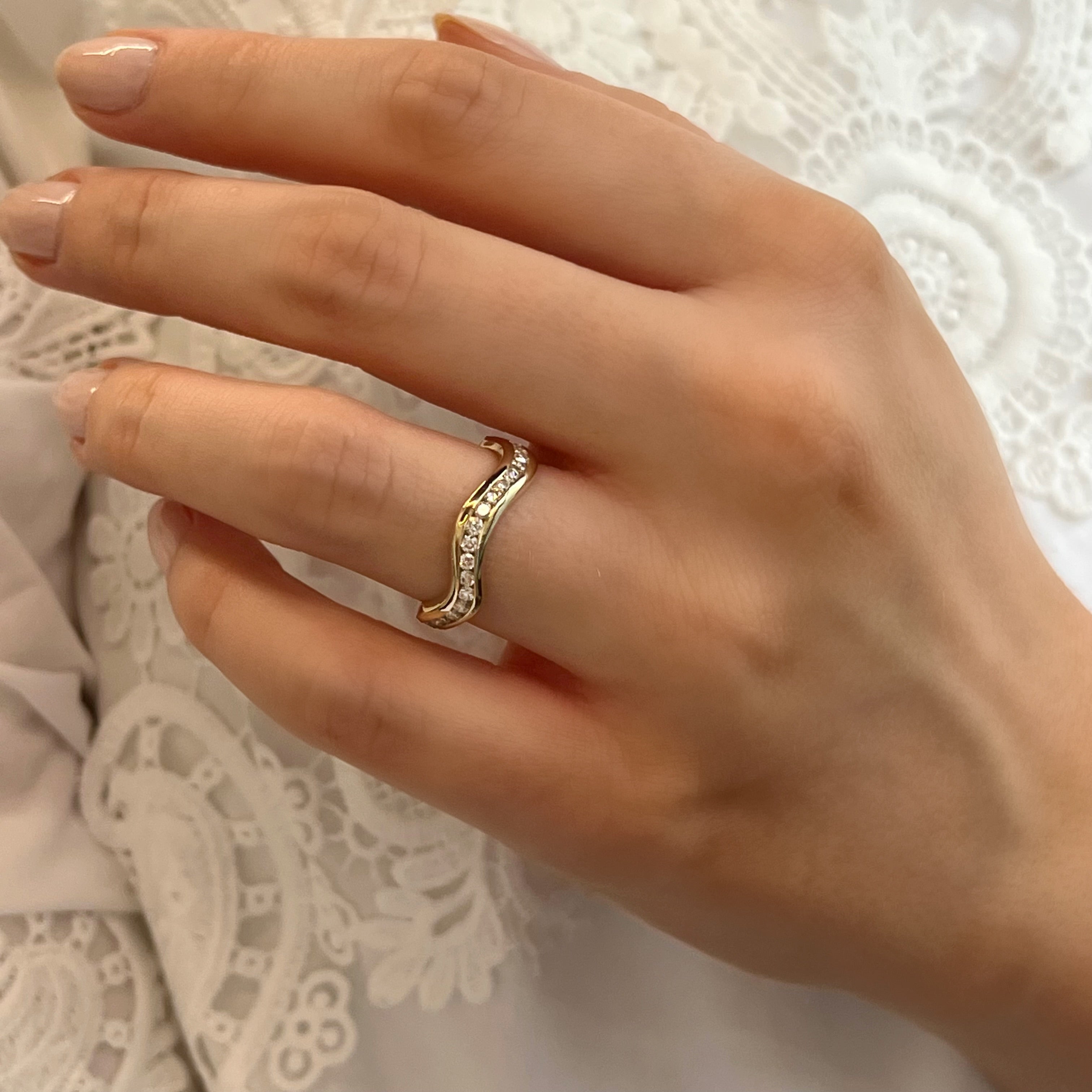 Capri Nesting Pave Band