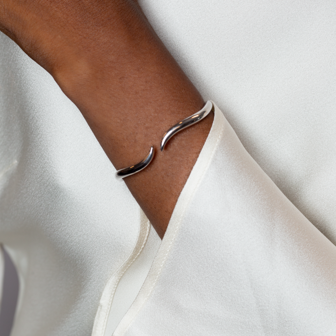 Ivy Gold Wave Cuff