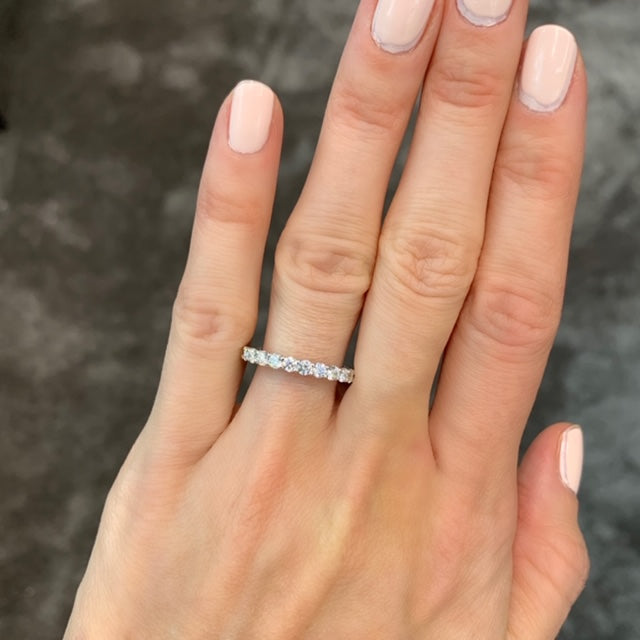 Signature Scalloped Eternity Band