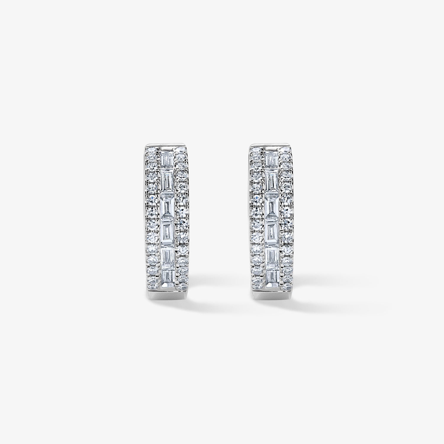 Julietta Pave Baguette Huggies