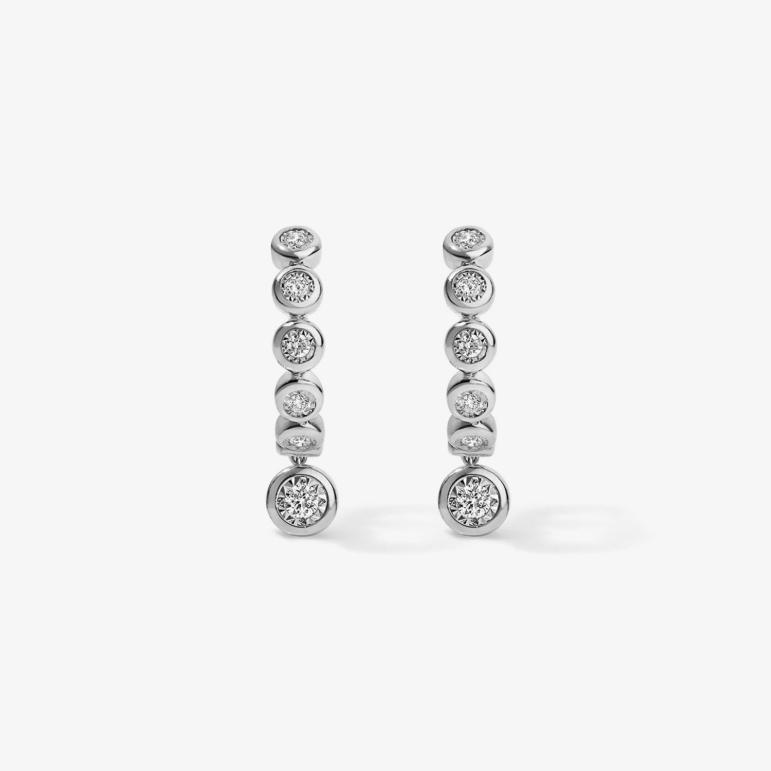 Maya Illusion Drop Huggies