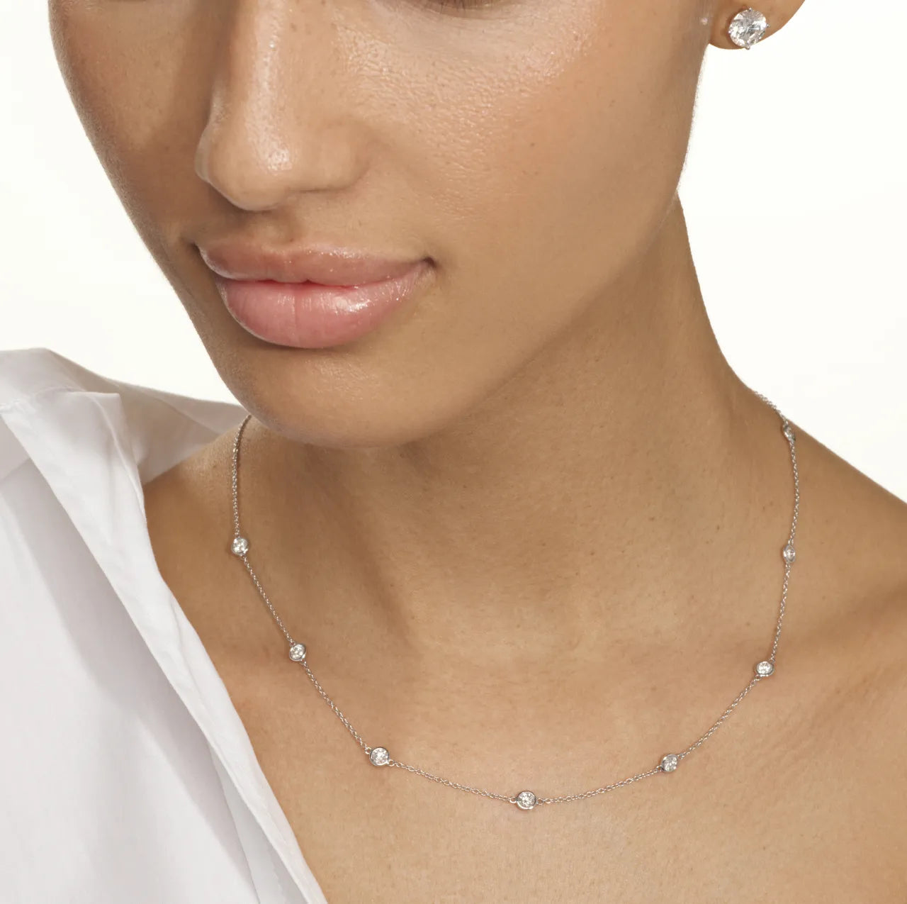 8 Stone Diamond Necklace